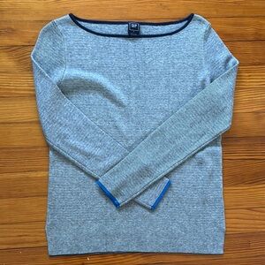 GAP Heather Gray Long Sleeve with Blue Accents. New without tag.